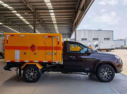 大英爆破器材运输车